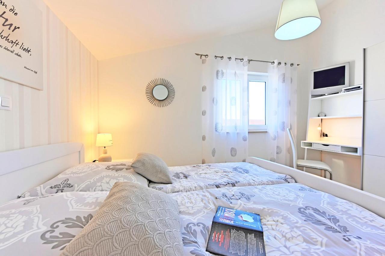 Casa Tara Three-Bedroom Holiday Home Pula Ngoại thất bức ảnh