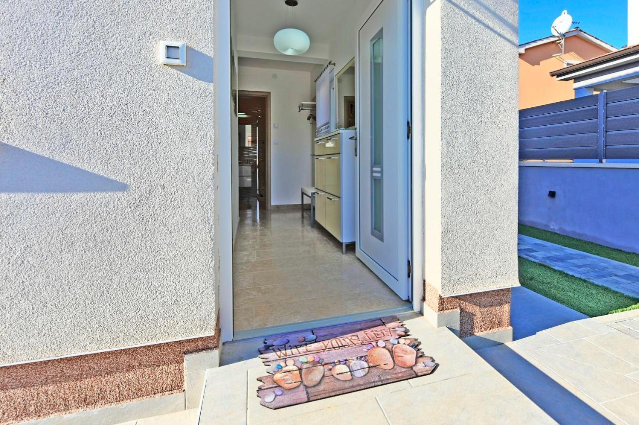 Casa Tara Three-Bedroom Holiday Home Pula Ngoại thất bức ảnh