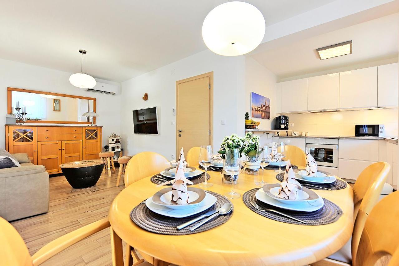 Casa Tara Three-Bedroom Holiday Home Pula Ngoại thất bức ảnh