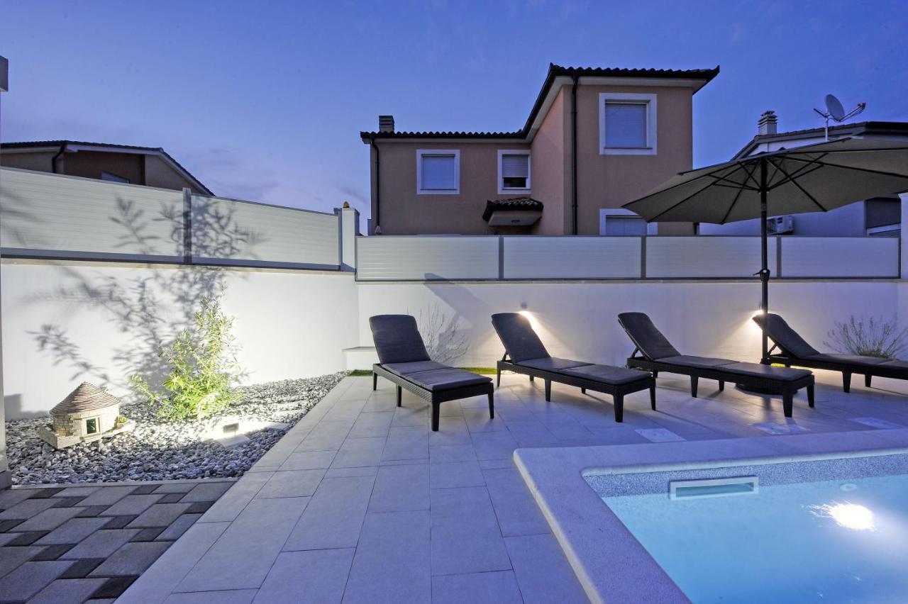 Casa Tara Three-Bedroom Holiday Home Pula Ngoại thất bức ảnh