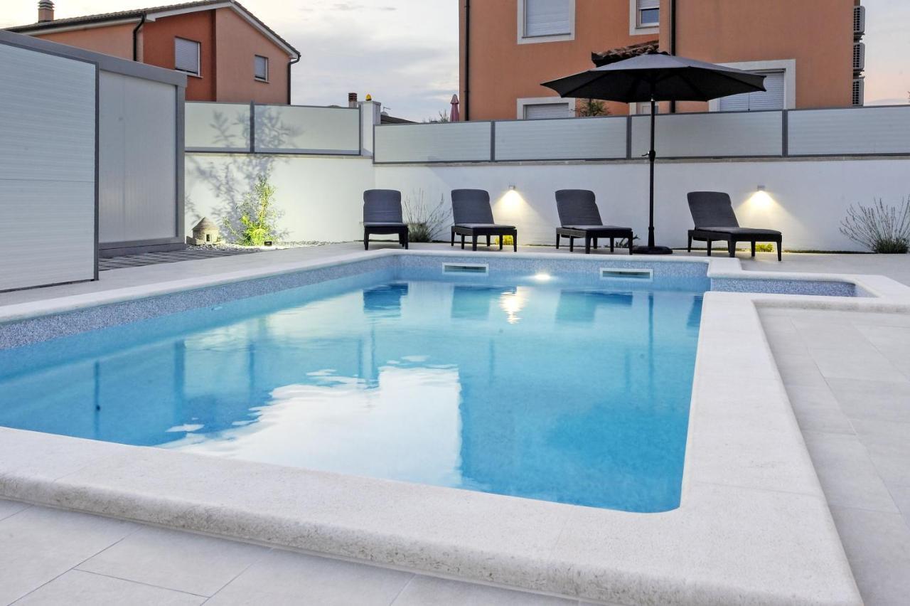 Casa Tara Three-Bedroom Holiday Home Pula Ngoại thất bức ảnh
